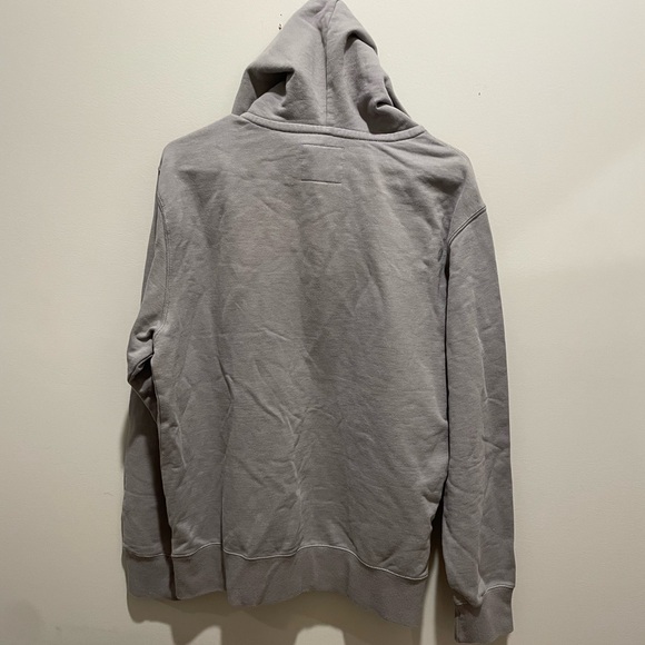 AE Fleece Graphic Pullover Hoodie GRAY Size Medium NWT - Picture 2 of 6